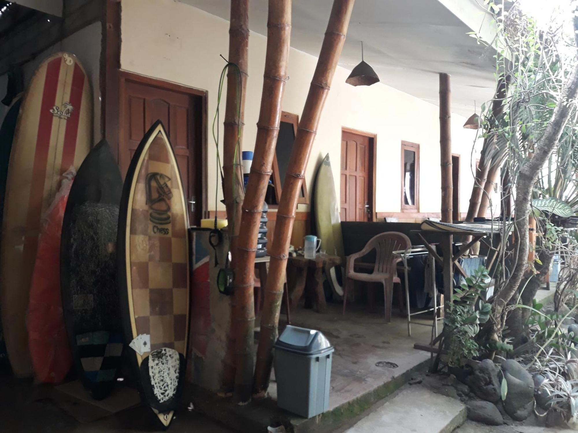 Big Daddy'S Surfcamp Apartman Pasanggaran Kültér fotó